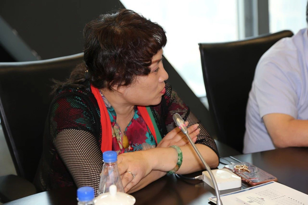 888集团药业刘景萍董事长与医药大咖一道齐聚央视探讨品牌战略 | 公司新闻 | 888集团药业