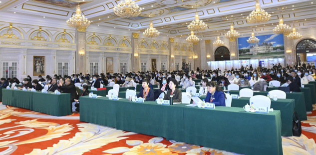 刘景萍董事长在中华中医药学会儿科学术大会上与天下儿科同志共话儿童康健 | 公司新闻 | 888集团药业